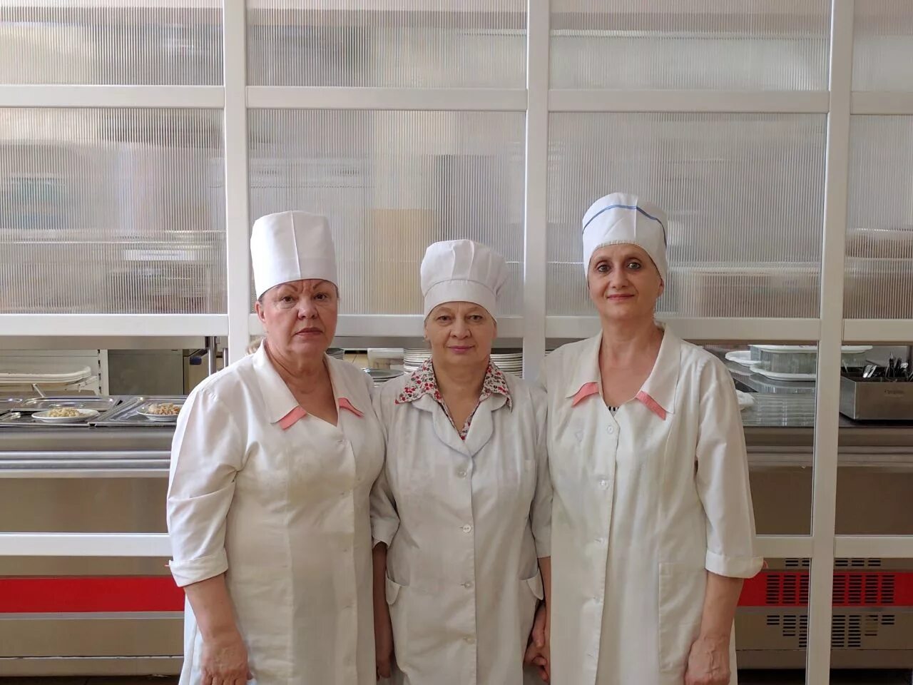 ооо комбинат питания. ооо комбинат питания. ооо комбинат питания. ао "уральский комбинат питания". в столовой в больнице.