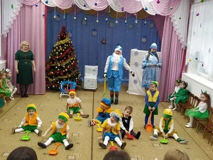 Новогодний утренник 4 класс