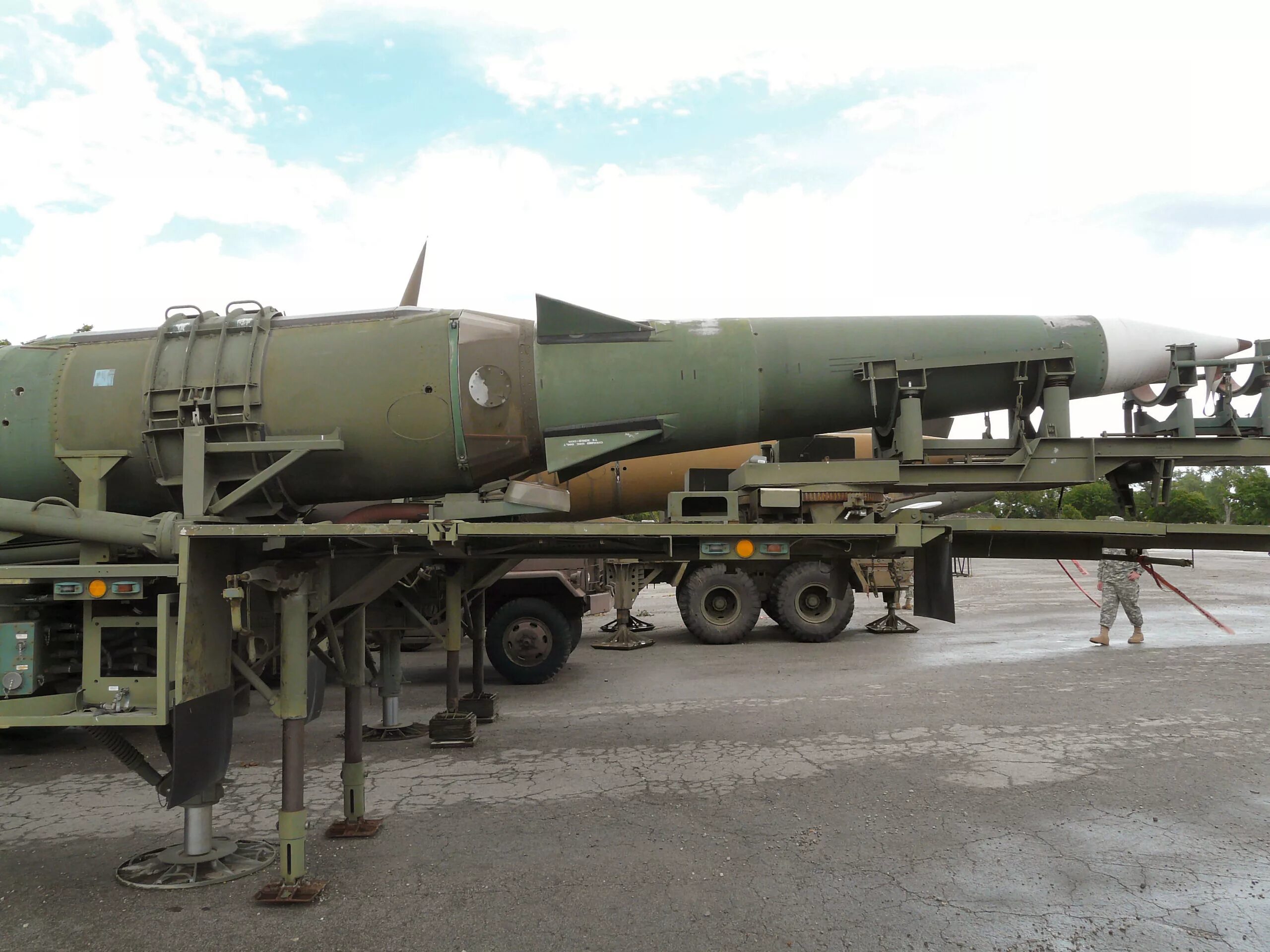 Баллистическая ракета першинг 2. Першинг 2. Першинг 2. Першинг 2 ракета. Крылатая ракета першинг.