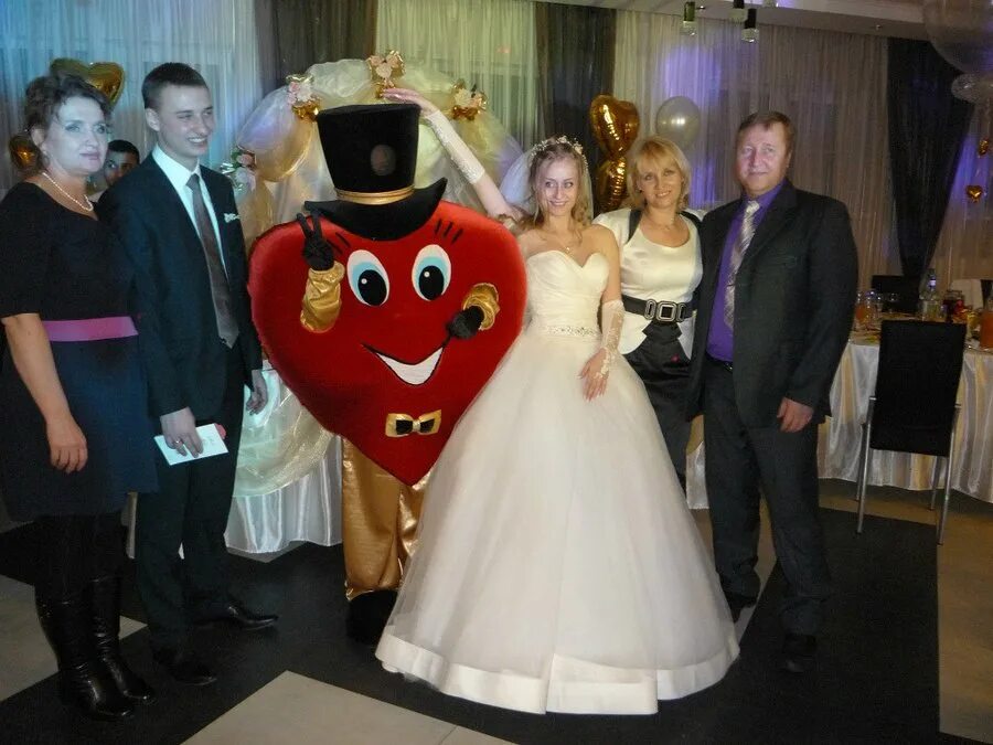 мишка с куклой. ростовые куклы мишки. ростовые куклы микки и минни маус свадебные. шоу ростовых кукол. ростовые куклы на свадьбу.