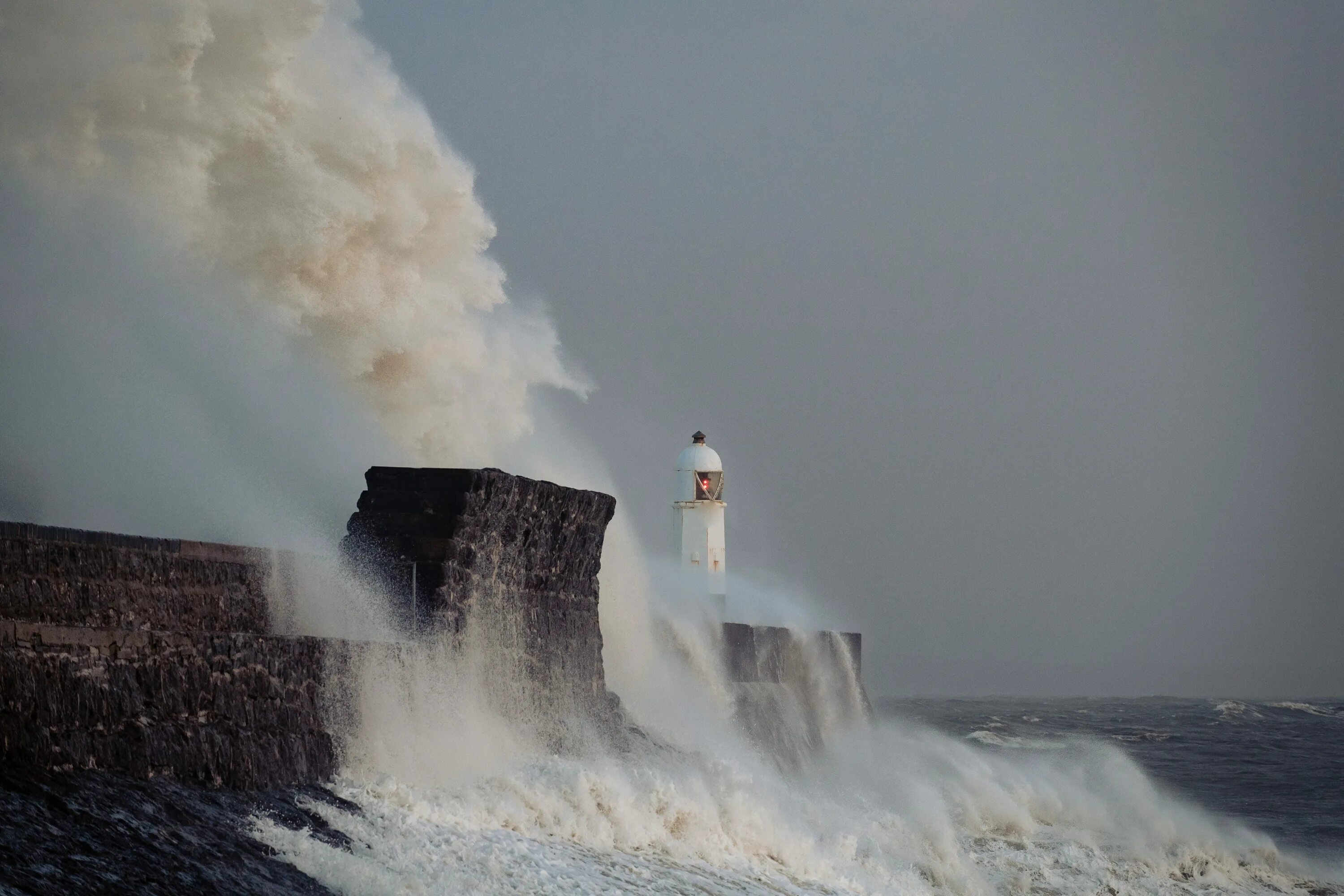 Шторм века видео. Шторм века 1993. storm shedel. storm in uk.