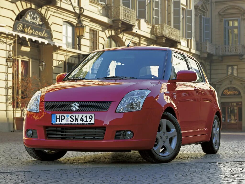 Сузуки свифт поколения. Suzuki Swift 2005. Suzuki Swift 2004-2010. Suzuki Swift 2004. Сузуки Свифт 2005 1.6.