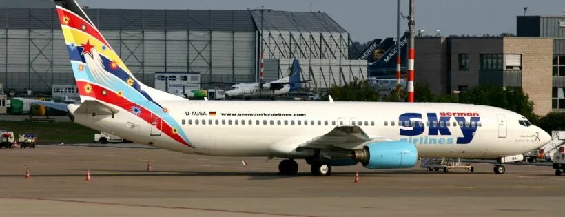 Southwind airlines авиакомпания. Southwind турецкая авиакомпания. Southwind airlines авиакомпания боинг. Sound wind авиакомпания. Боинг 777 300 southwind airlines.