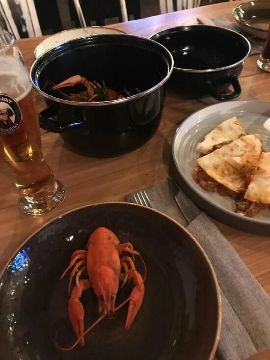 Гастробар "клешни и ракушки". Пивбар ракушка. Клешни и ракушки ресторан 1 этаж. Лобстер как есть в ресторане. Рыбный базар ресторан москва.