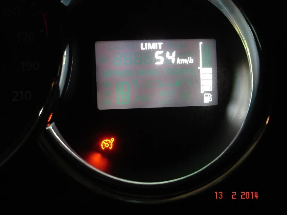 Кнопка круиз контроля рено дастер. Круиз-контроль сандеро степвей. Блок круиз контроля сандеро 2. Кнопка круиз контроля рено дастер. Логан круиз контроль.