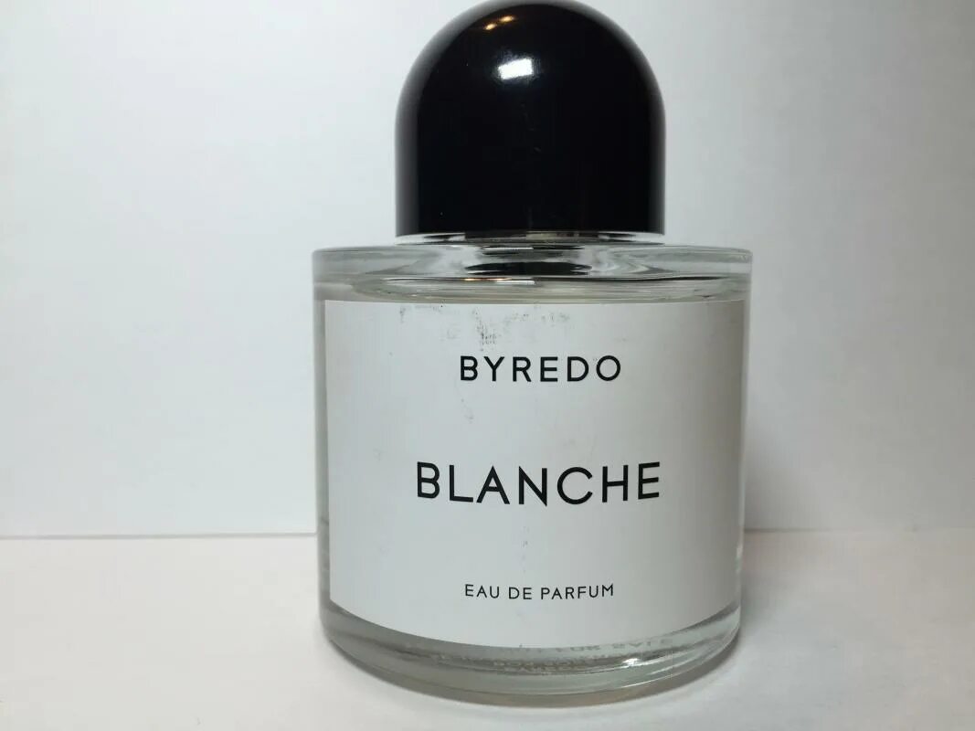 Аромат blanche byredo. Бланш духи Буредо. Байредо Бланш пирамида. Духи Байредо в летуаль. Одеколон Byredo Blanche.