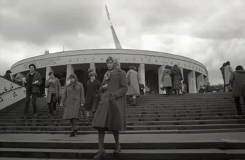 Станция метро на вднх
