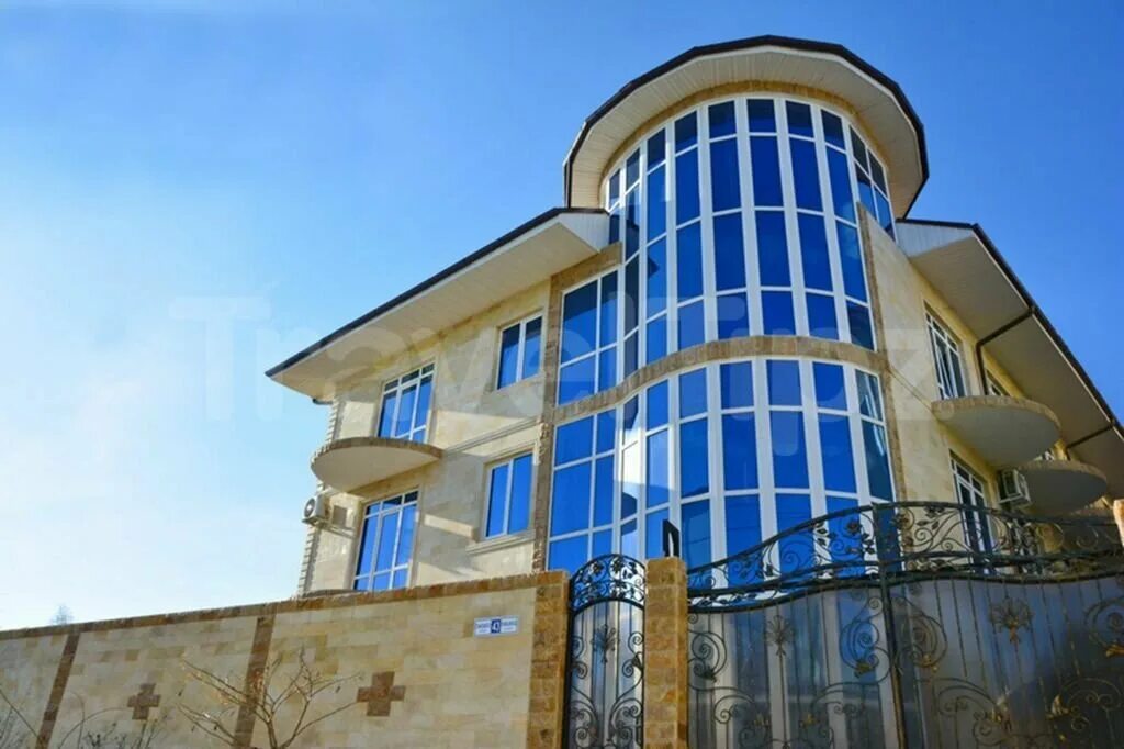 Отель эльмира гостевой дом адлер. Эльмира гостевой дом адлер 2. 164504 северодвинск. Станиславского 43 орск. Станиславского 43.