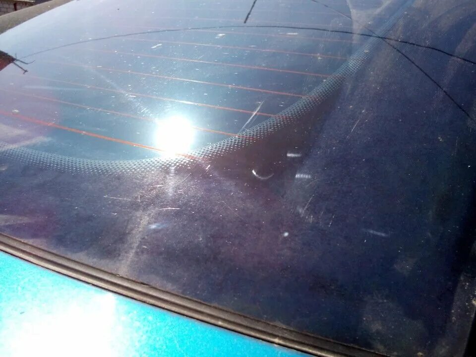 Голограмма на кузове авто после полировки. Некачественная полировка авто. После полировки остались. После полировки остались. Плохая полировка авто.