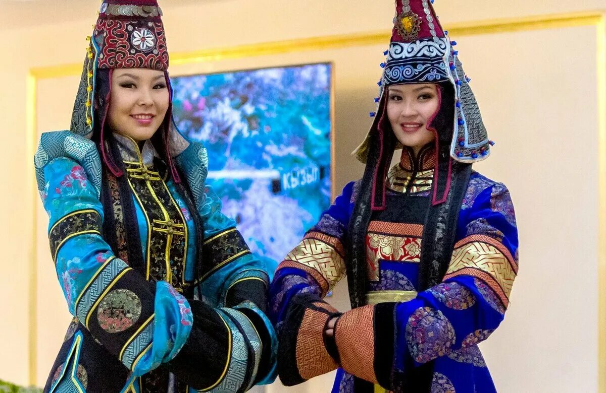 республика тыва жители. наадым национальный праздник тувинцев. монастырь устуу-хурээ в туве. время москва тыва. тыва на карте россии.