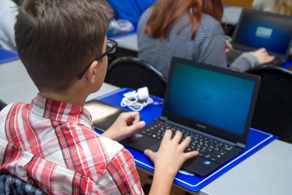 Dbtoys сайт. Сайты созданные детьми. Реклама в интернете. Детские сайты. Персональный сайт воспитателя.