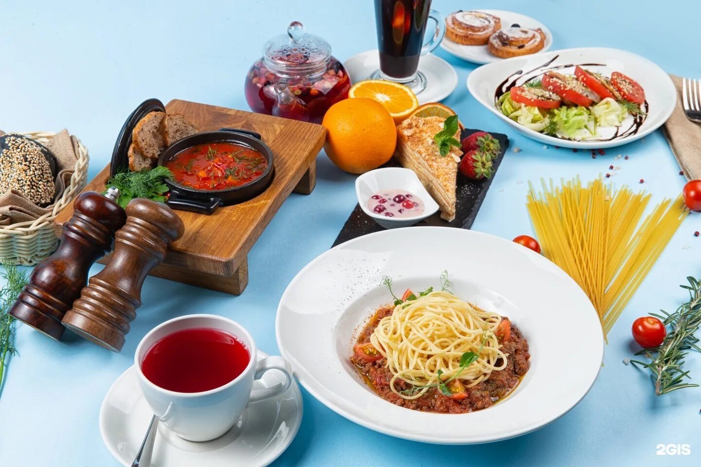 русские национальные блюда. блюда рашен фуд. блюда рашен фуд. блюда рашен фуд. украинская кухня.