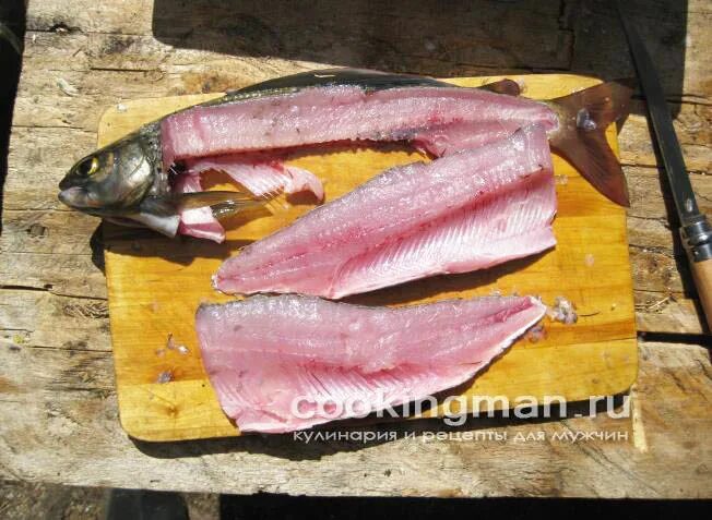 Мясо хариуса фото Ответы : Зачем солёный огурец при засолке хариуса (см)