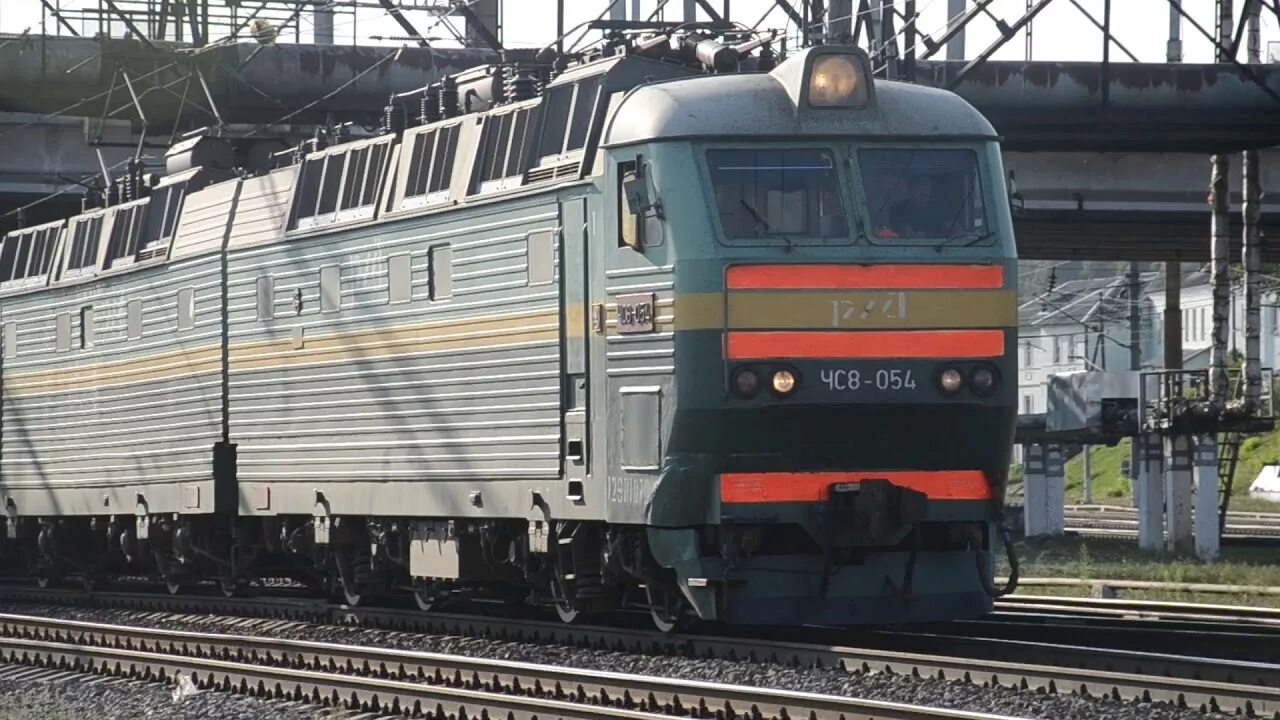 Тэп70 окт жд. Вокзал ржев балтийский. Жд спб смоленск. Тэп70 0493. Поезд 088а смоленск санкт-петербург.