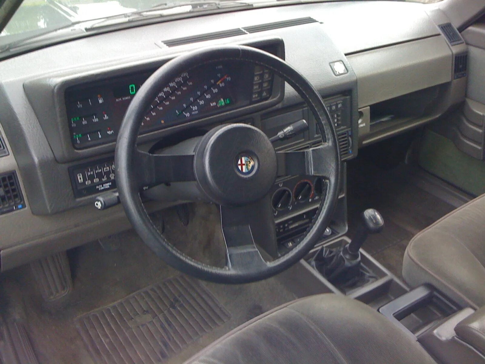 Альфа 90 м. Alfa Romeo 90. Альфа Ромео 90. Alfa Romeo 90 super. Alfa Romeo 90 салон.