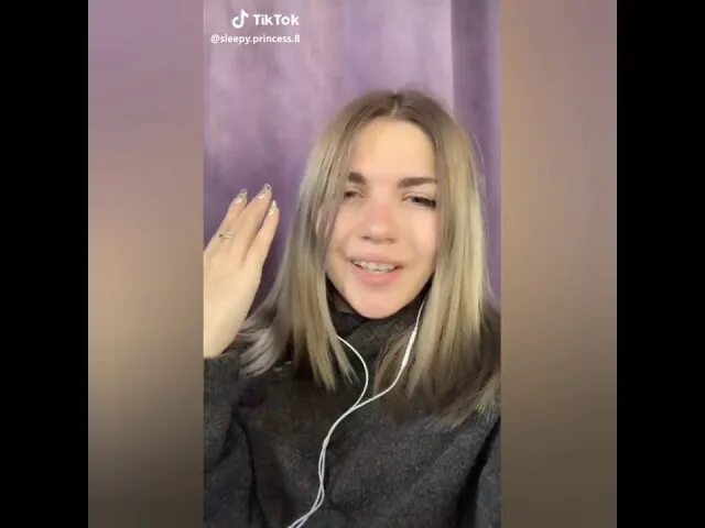 Песня зачем мне принцесса. Песня зачем мне принцесса. Чем занимаются принцессы. Полюбить так королеву проиграть. Сказка про принца которому отказала принцесса.