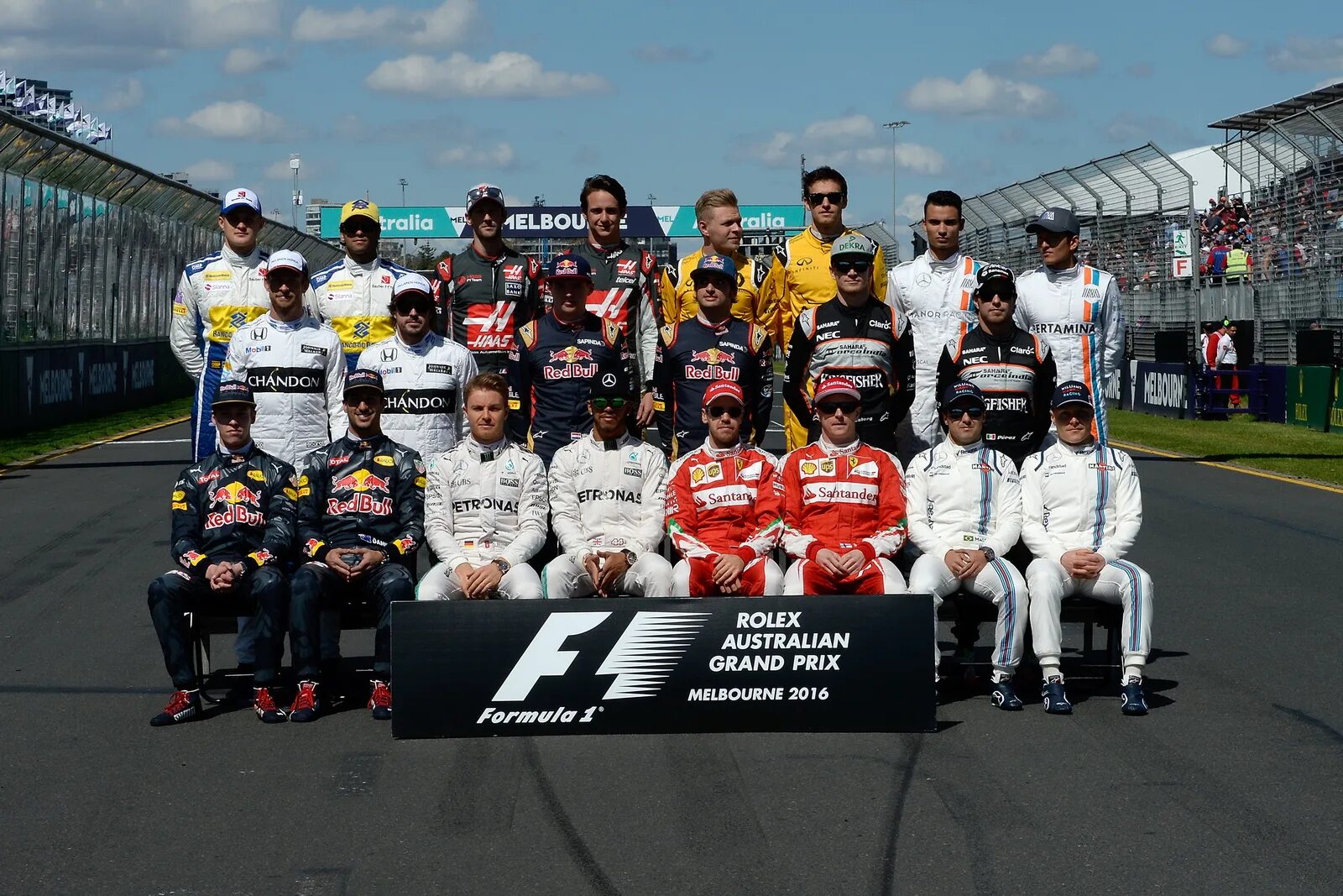 Какие команды выступают в формуле 1. Команды f1 2025. команда вильямс ф1. ф1 команда бвт. команды формулы 1.
