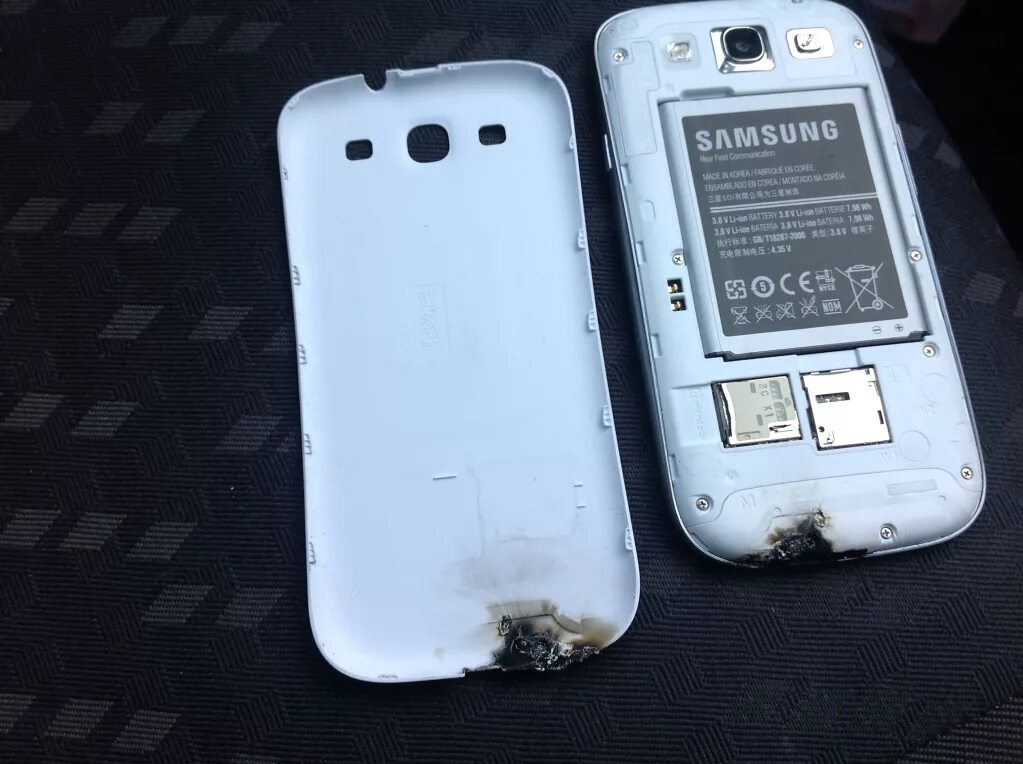 Samsung Galaxy s III аккумулятор. Самсунг взорвался. Самсунг который взрывается модель. Samsung сгорел