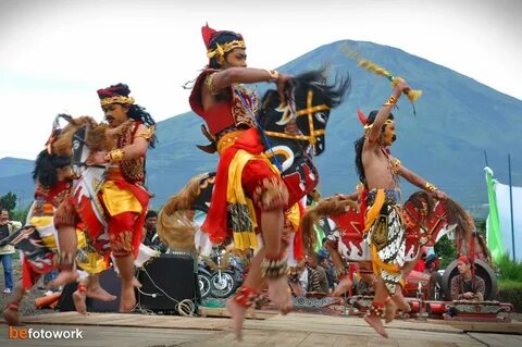 World bahasa indonesia kesenian daerah