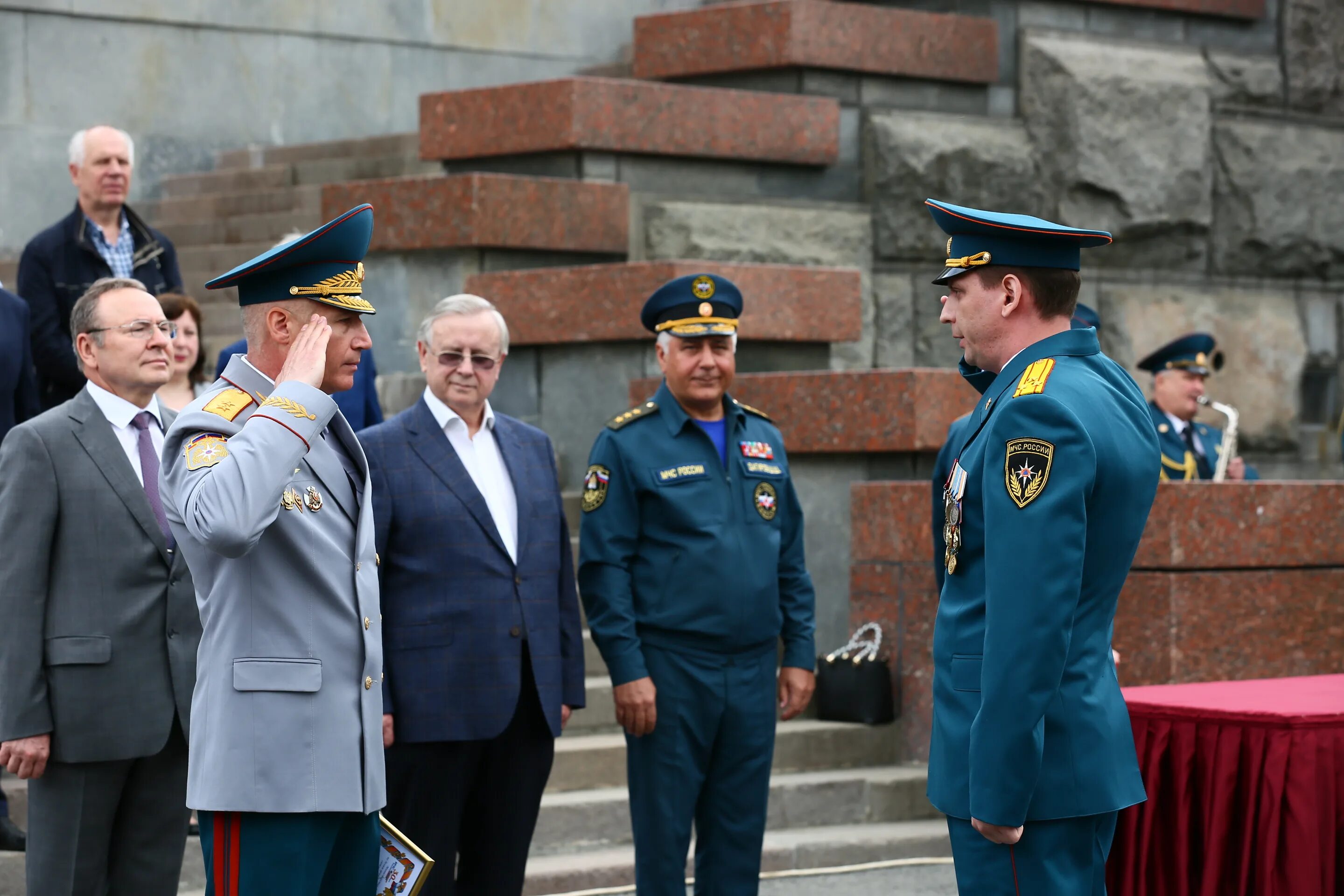 Новый заместитель министра мчс. Новый зам министра мчс. дагиров мчс.
