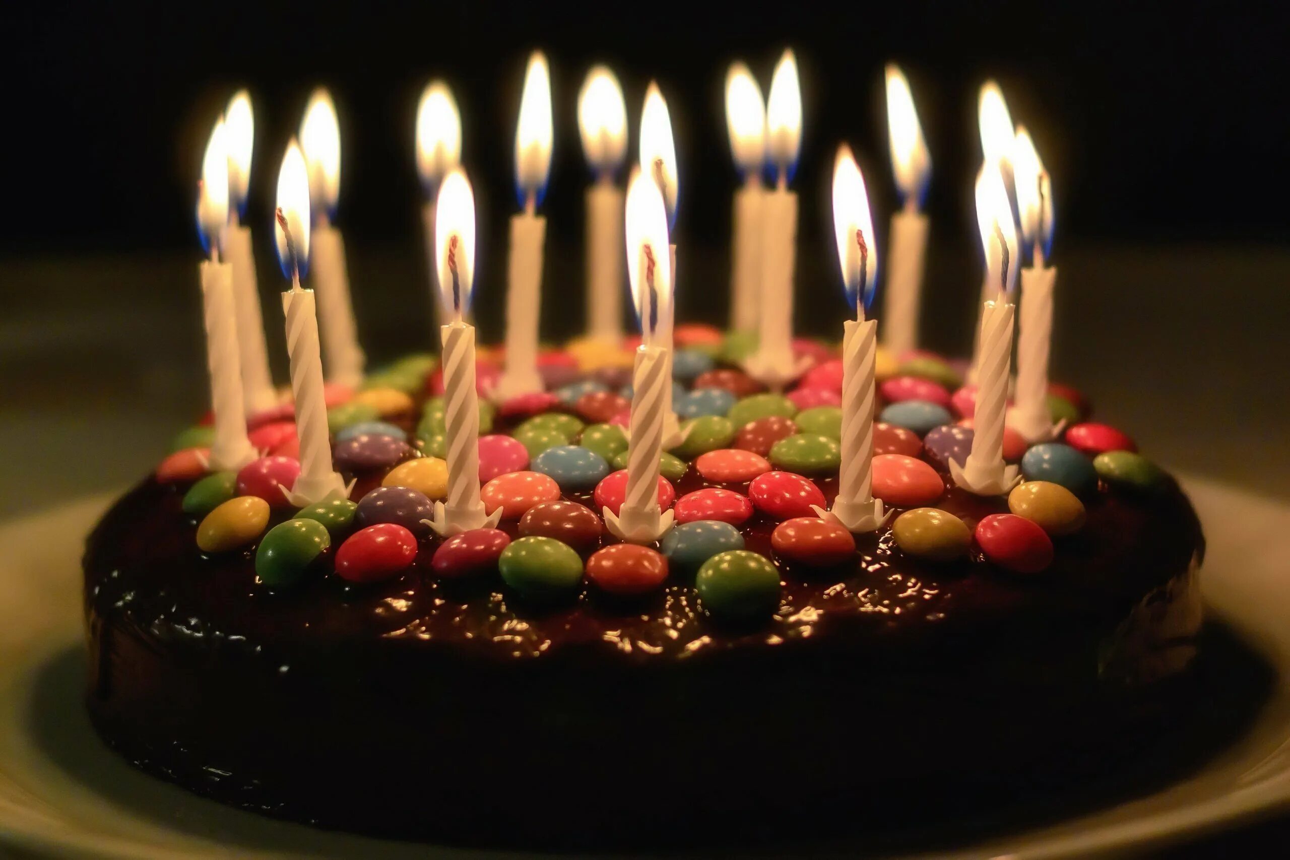 Cake candle. Праздничный торт. Свечи для торта. Тортик с днем рождения. Торт со свечками.