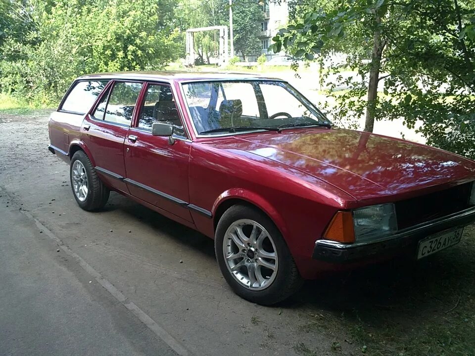 Купить форд гранада. Ford Granada 2.0. Ford Granada 1982 2.0. Ford Granada 1982 универсал. Ford Granada 1990.