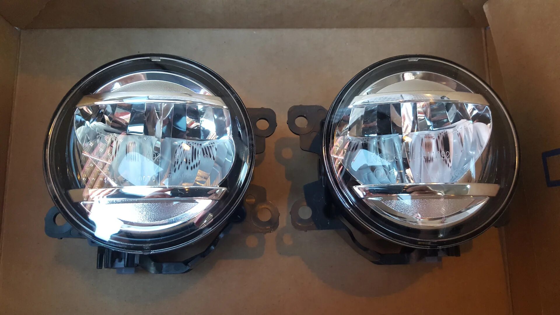 Противотуманные фары outlander. Led ПТФ Mitsubishi Outlander-2. ПТФ led Mitsubishi Outlander 3. Противотуманки на Mitsubishi Outlander 3. ПТФ led Митсубиси Аутлендер 3.