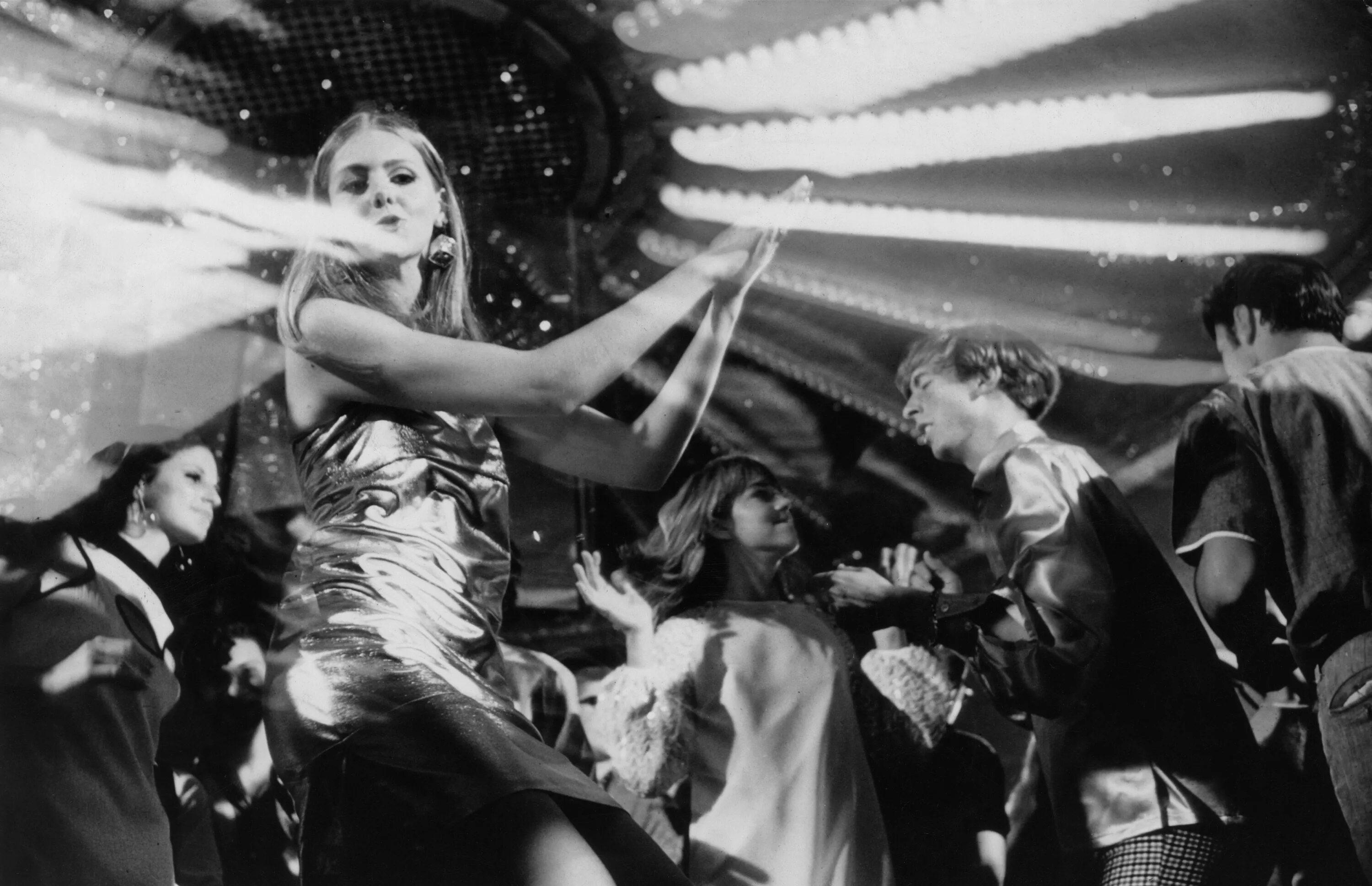 Дискотека прошлых лет. Disco 70s. дискотека 70-х. диско в америке. дискотека 1970.