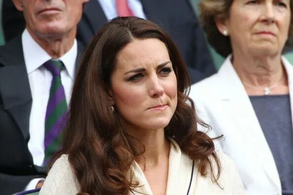 Кельт мидлтон. Kate middleton 2023. Кейт миддлтон 2002. Кейт мидлтон солнечные очки. Кэ́трин, герцоги́ня ке́мбриджская.