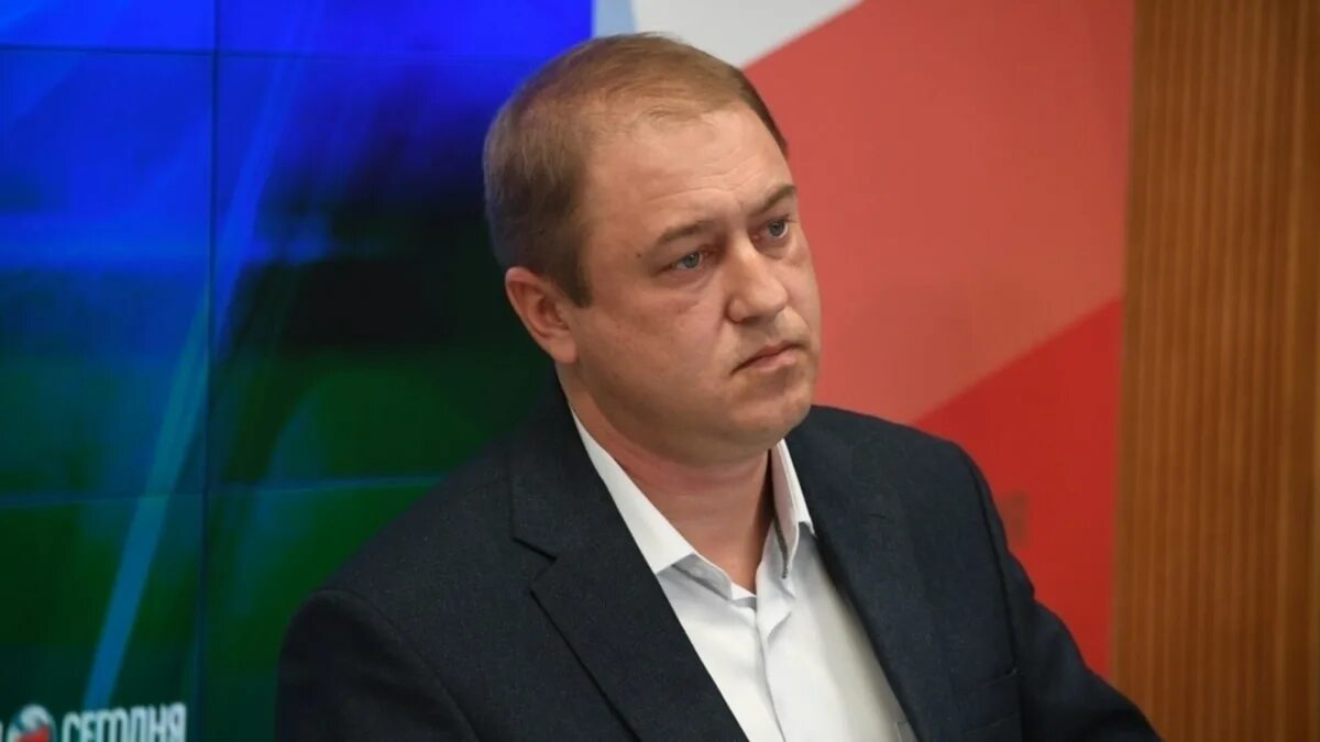 Зам министра здравоохранения крыма 2024. Зам министра здравоохранения крыма. Зам министра здравоохранения крыма. Министр здравоохранения крыма. Гостев заместитель министра крыма.