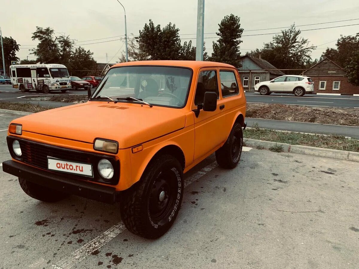 Ваз 2121 нива оранжевая. Нива 2121 цвета апельсин. Нива 4х4 оранж эдишн. Оранжевая нива. Оранжевая нива.