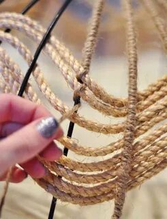 Сплести жгутик из ротанга