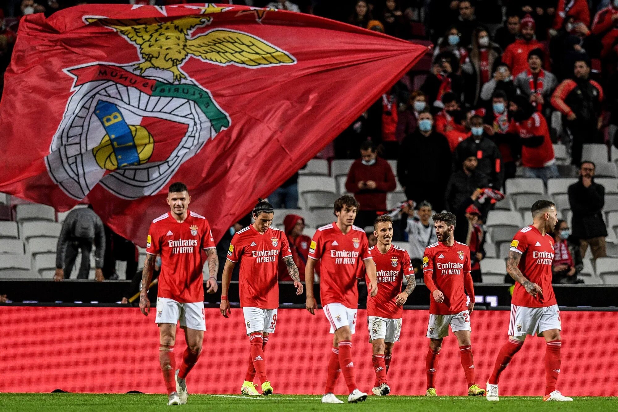 Кубок португалии по футболу 2023. Benfica. Футбольная команда Бенфика. Бенфика 2020. Бенфика Зальцбург 02.