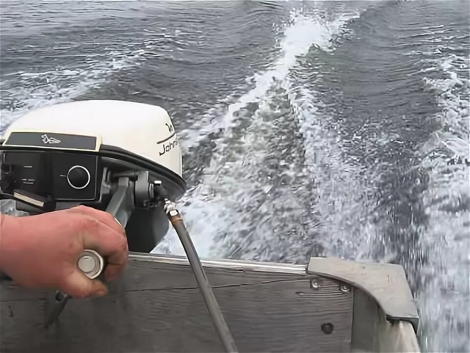 Заправляем лодочный мотор. Evinrude лодочные моторы 9.9. лодочный мотор джонсон 90. редуктор лодочного мотора johnson evinrude 9.9. лодочный мотор johnson 9.9.