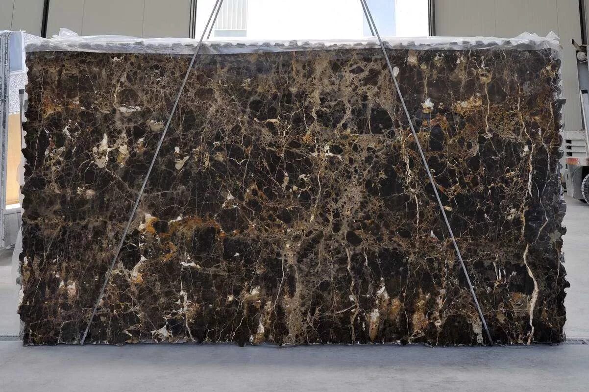 мрамор эрамоса. оникс onice arco iris подсветка. мрамор арабескато.