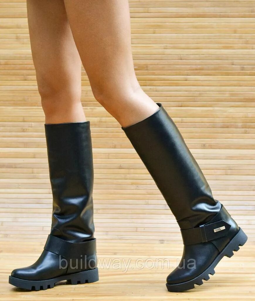 Сапоги зимние женские. Замшевые ботфорты на низком каблуке. Leinidina сапоги женские #611. Сапоги-трубы женские на каблуке. Сапоги с широким голенищем на каблуке.