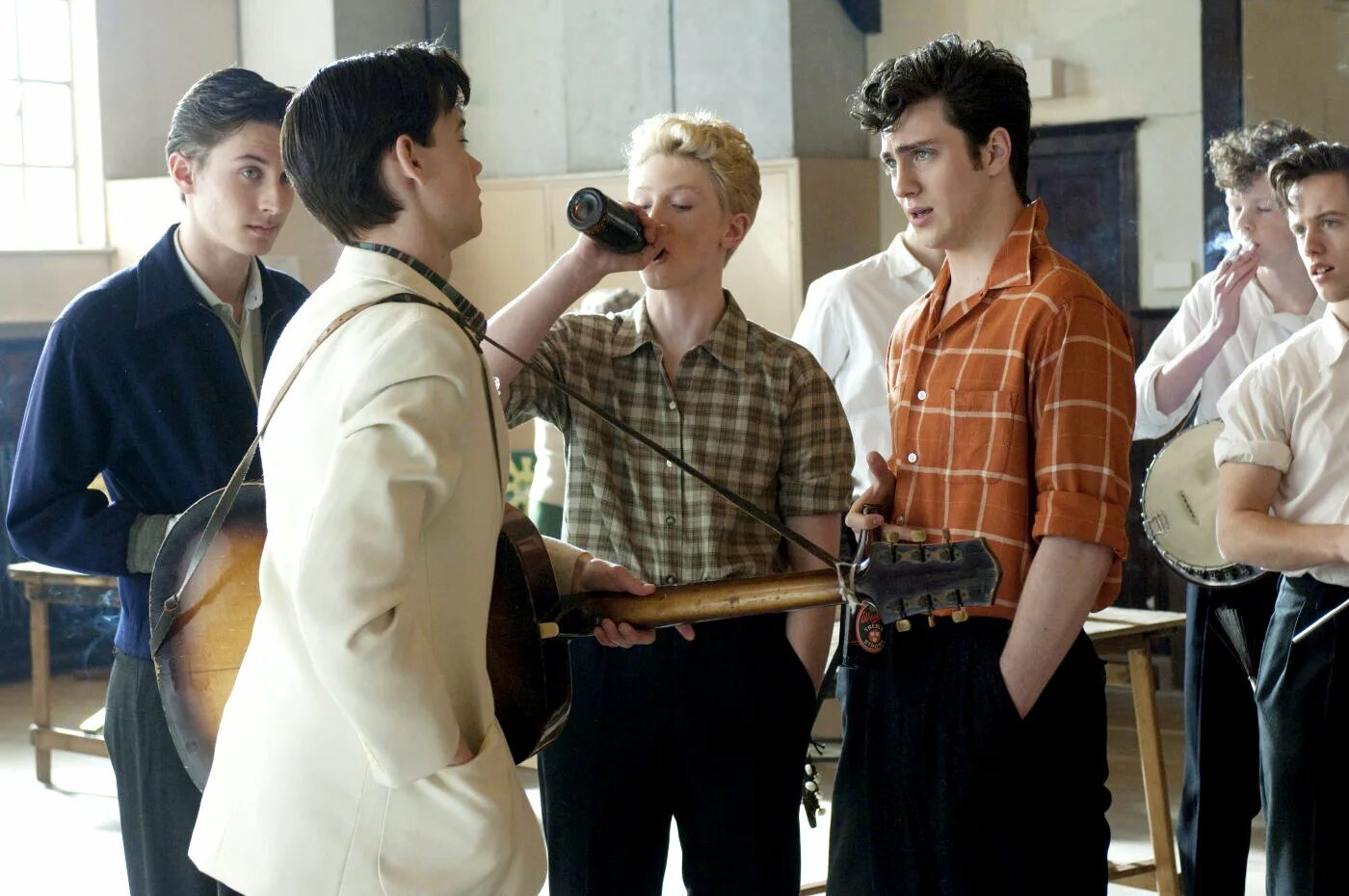 «Стать Джоном Ленноном» / Nowhere boy (2010). Nowhere boy