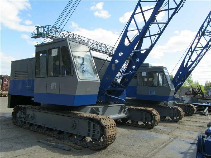 Кран на гусеницах. Кран мкг-25бр. гусеничный кран дэк-251. гусеничный кран мкг-25. гусеничный кран рдк-25.