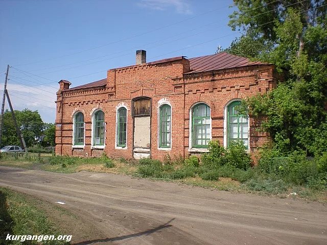 Озеро чаша курганская область. Круглое курганская область. Круглое курганская область. Краеведческий музей с звериноголовское. Круглое курганская область.