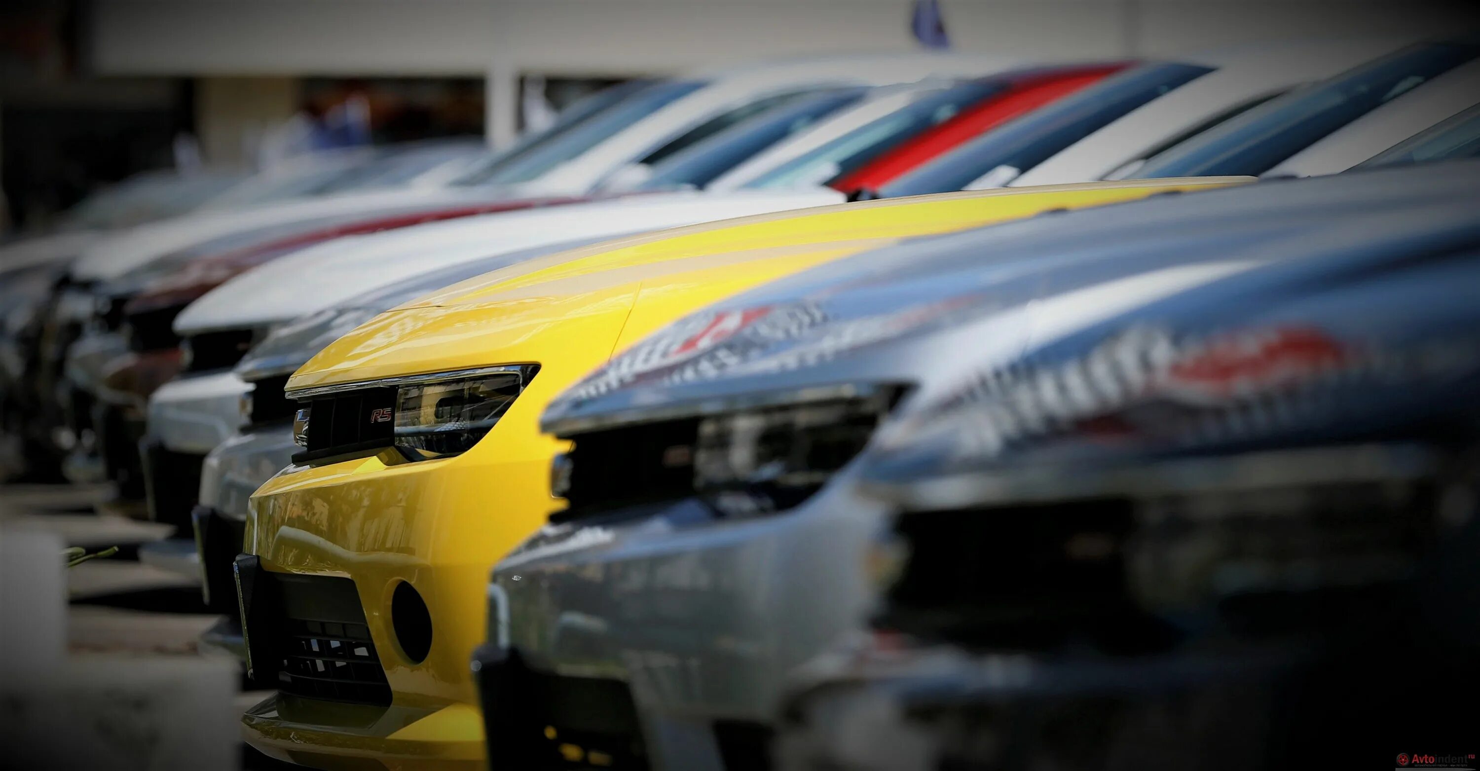 автомобили россии. много автомобилей фото. стали продавать машины. российский автомобильный рынок. рынок автомобилей.