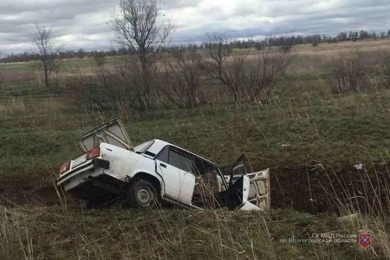 Погода пархоменко волгоградской области. ДТП В Калачевском районе Волгоградской области. Авария в Калачевском районе Волгоградской области. Авария Волгоградская область Калачевский район вчера.