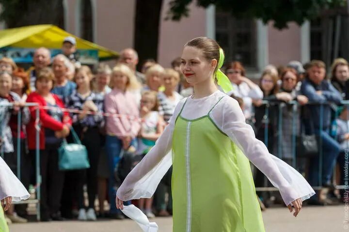 День города Валдай 2019г. День города Валдай 2021. Валдай день города 2017. День города Валдай в 2019 году. Валдай население