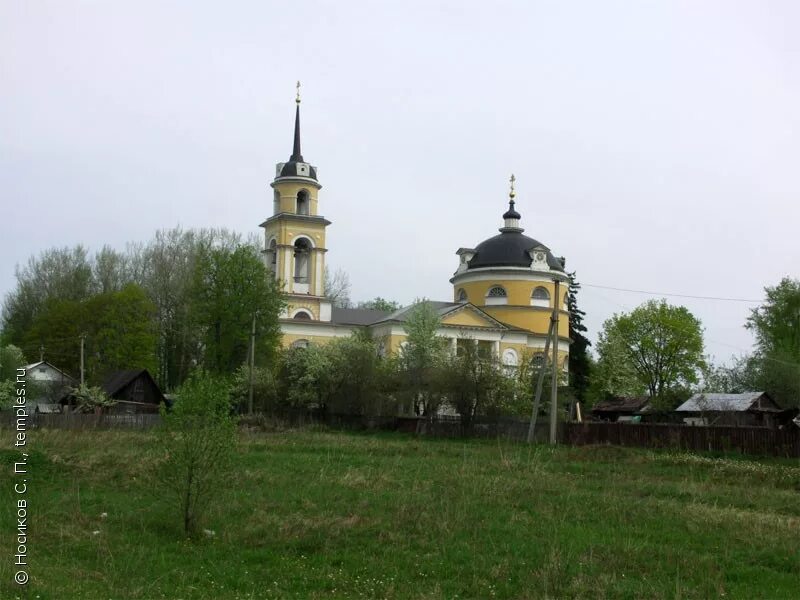 Русская община дмитров. Храм в Андреевском Яхрома. Покровская Церковь Яхрома. Церковь Покрова Пресвятой Богородицы в Андреевском, Яхрома. Яхрома Дмитровский район.