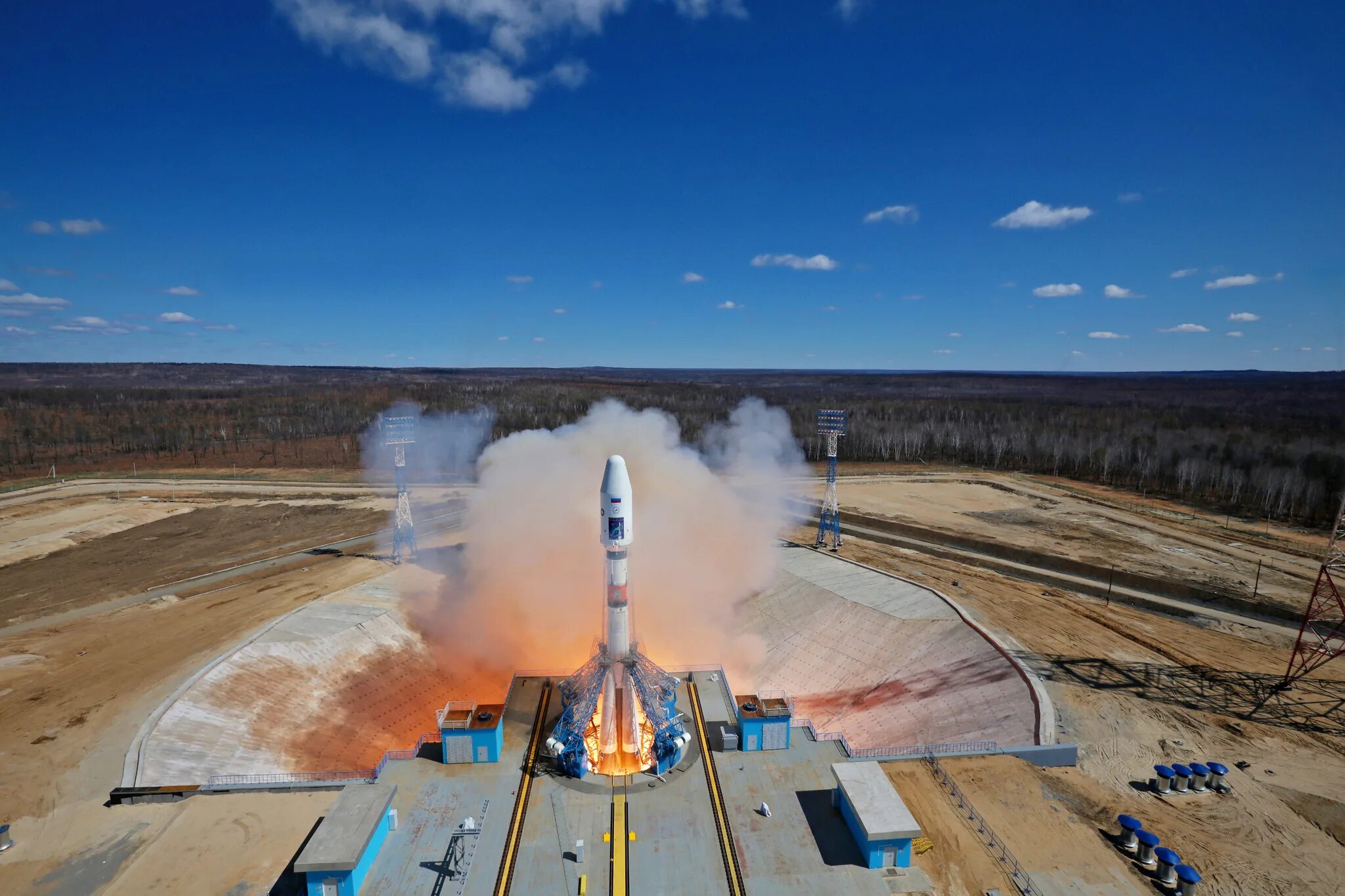 Байконур космодром ракета Ангара. Космодром Восточный Ангара старт. Площадка 1а космодром Восточный. Роскосмос космодром Восточный Ангара.