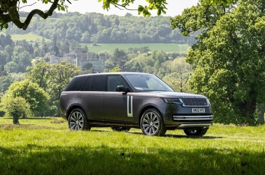 Range next. Range rover 2025. range rover 2025 black. бронированный рендж ровер 2025. 2560x1440 рендж ровер 2025.