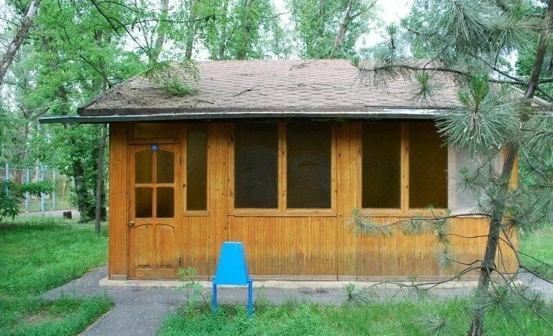 Турбаза ветерок волгоград. Турбаза тополя прибрежный. Ветерок ахтуба. Огонёк лагерь среднеахтубинский. Кладбище средняя ахтуба волгоградская область.