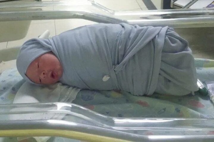 После рождения я обнаружила что моя мать. Новорожденный сын. Новорождённый сын Шамкаева. Фото детей сына новорождённого. Новорожденный сын десанта.