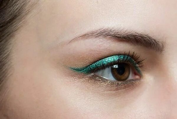 Pin by Glory Santiago on мαкєυρ Eye makeup, Under eye makeup, Creative eye makeu
