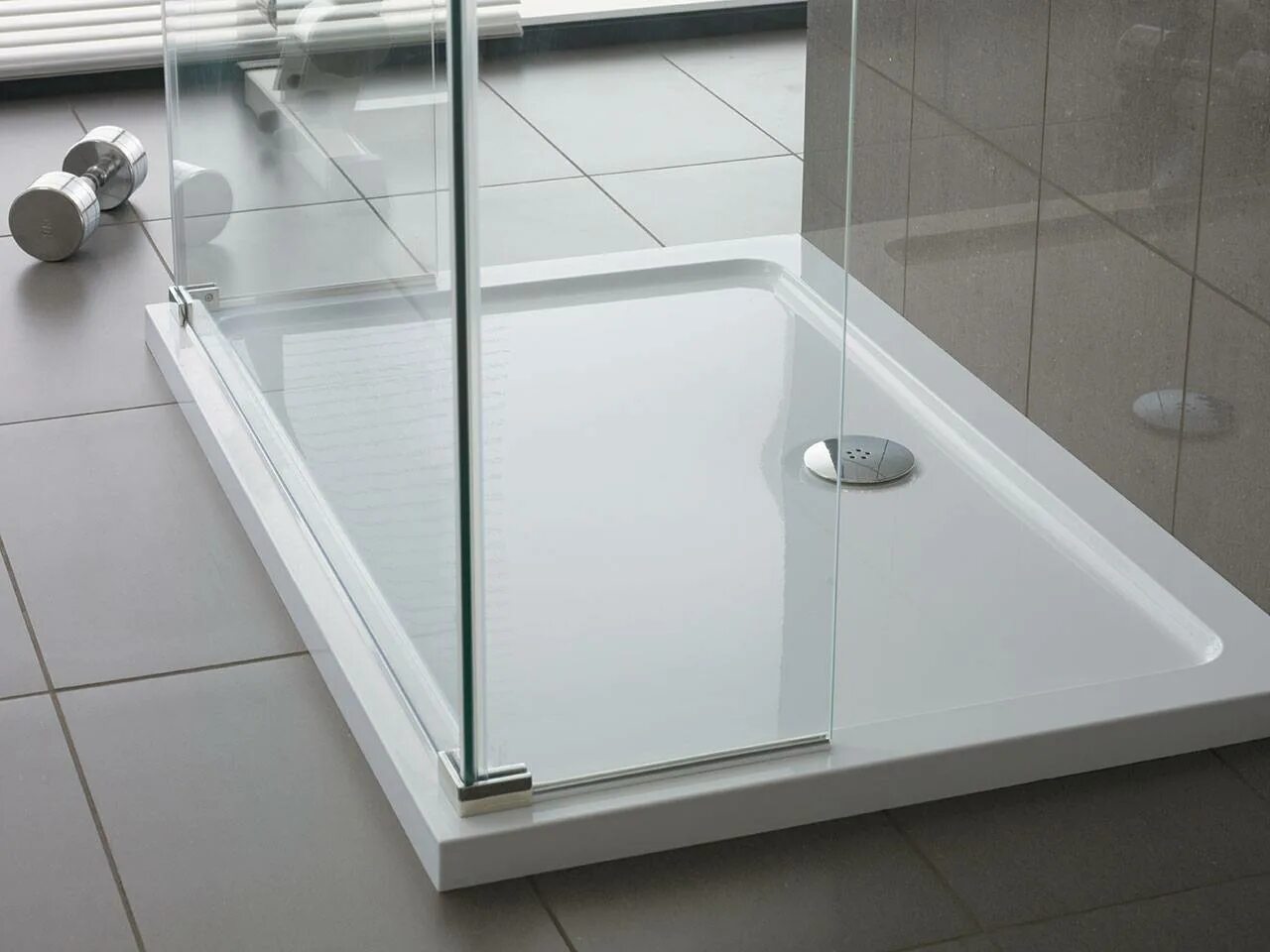 Поддоны для душевых кабин. Душевой поддон Cezares 1200x900. Shower Tray поддон. Акриловый душевой поддон. Душевые поддоны акриловые.