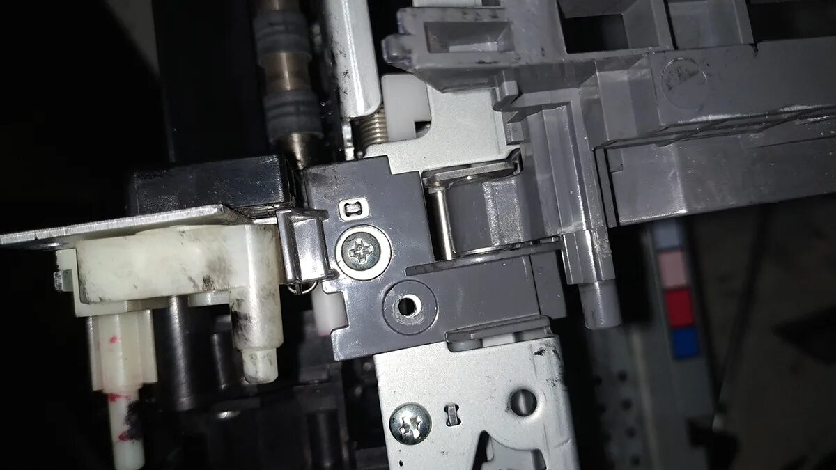 Adjustment 1410. Прижимная планка epson 1410. каретка epson 1410. epson 1410 глаз каретки. epson 1410 планка cis.